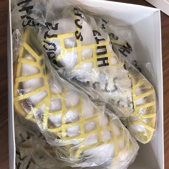 Schutz yellow heels EU41 fit US9/9.5 - Picture 2 of 7